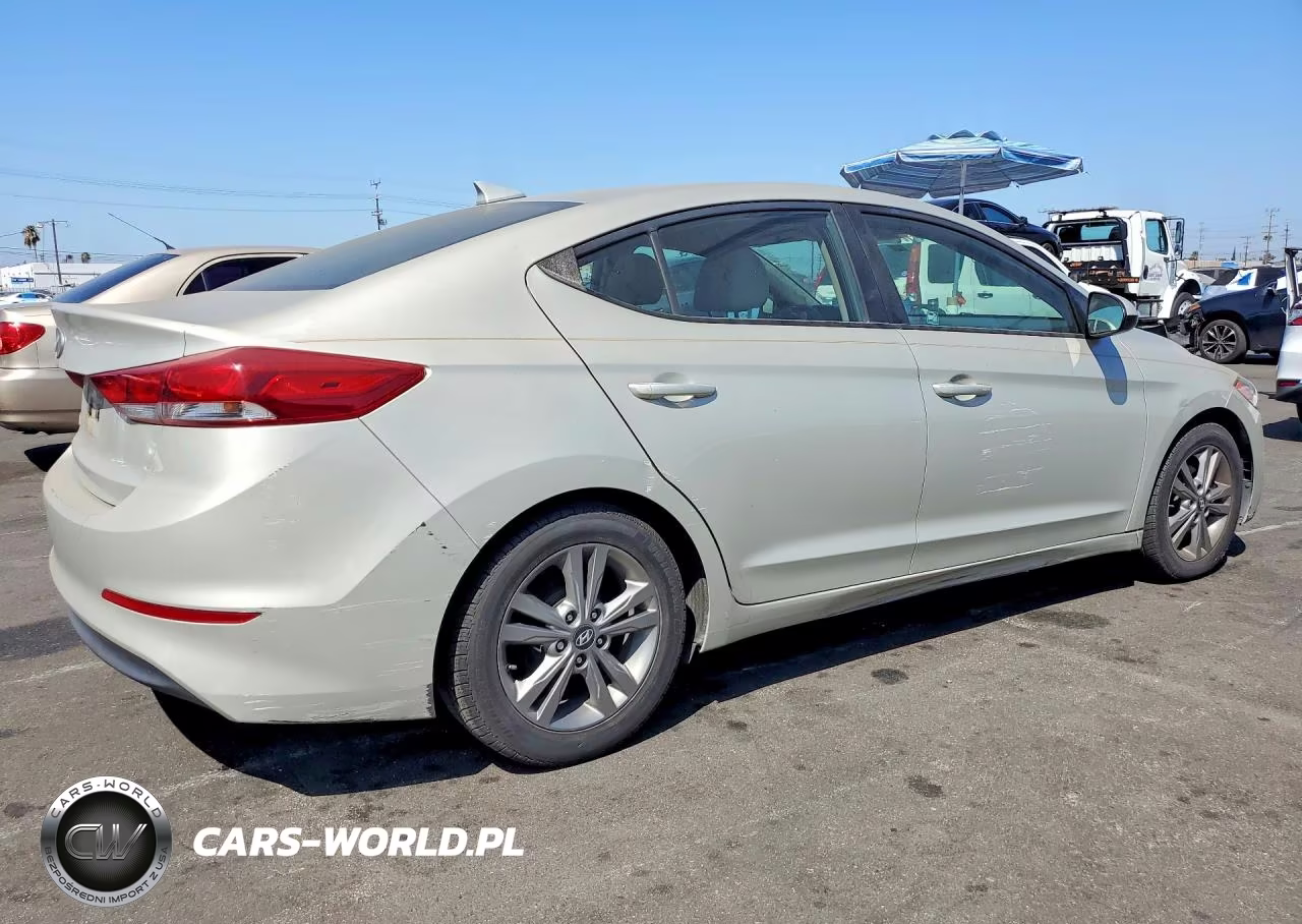 2017 Hyundai Elantra Se VIN:5NPD84LF5HH179944 - 3