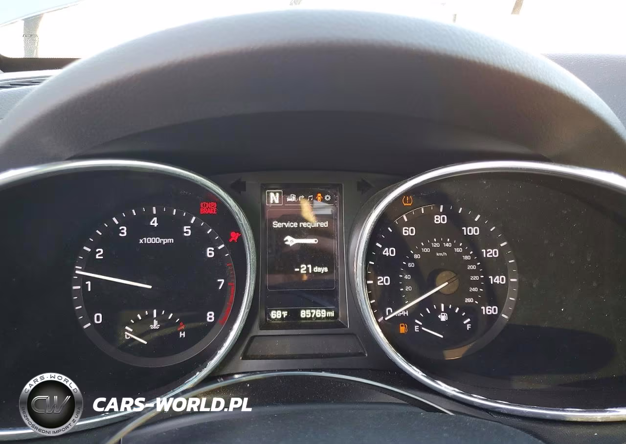 2017 Hyundai Santa Fe Se Ultimate VIN:KM8SRDHF3HU207593 - 9