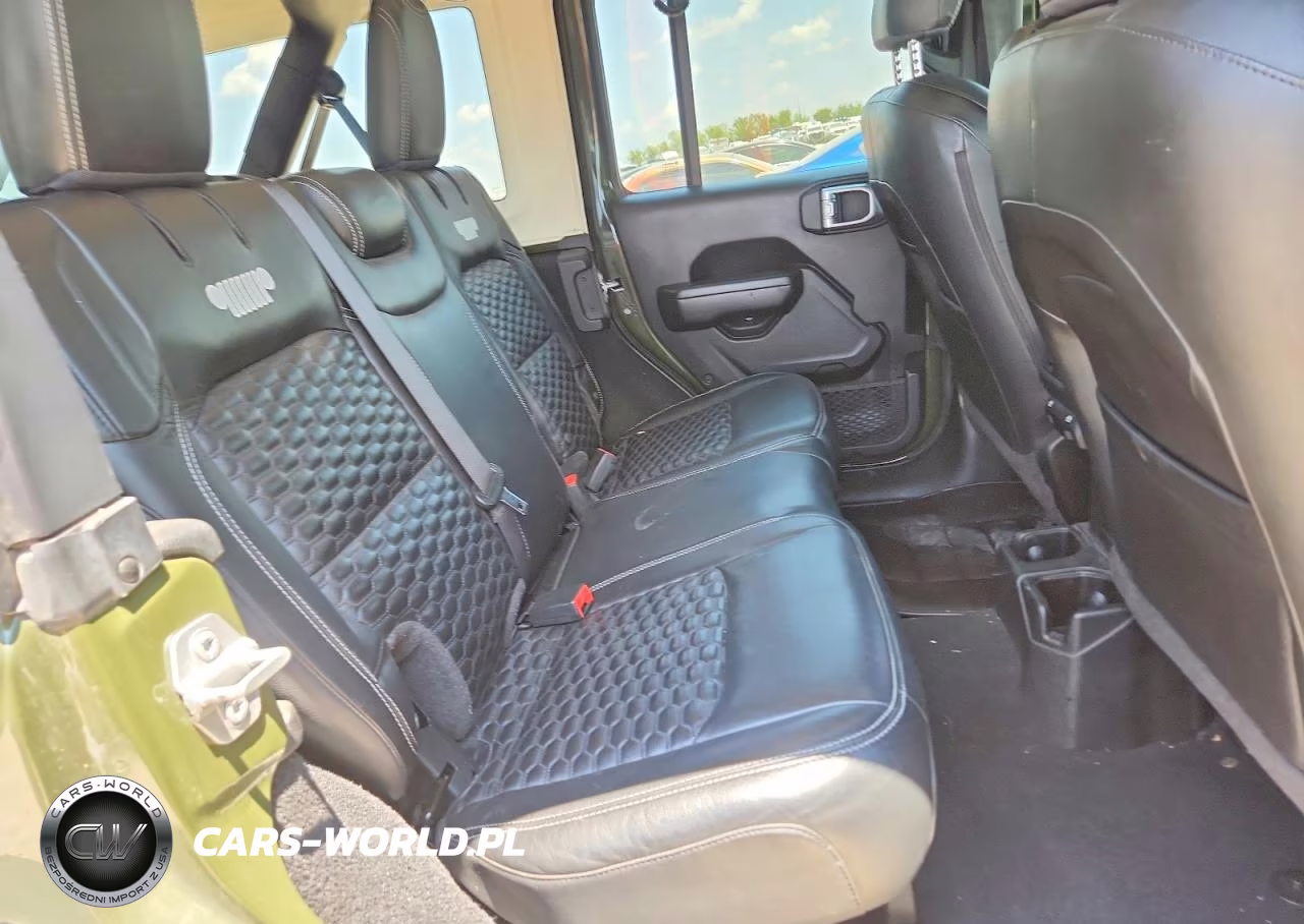 2020 Jeep Wrangler Unlimited Sport VIN:1C4HJXDN1LW325711 - 11