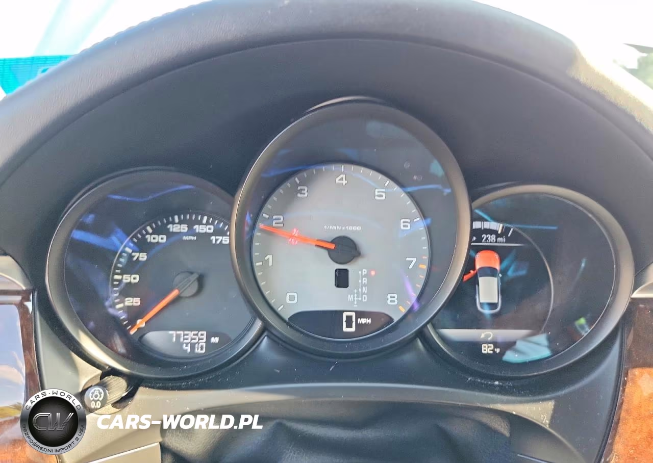 2015 Porsche Macan S VIN:WP1AB2A50FLB74323 - 9