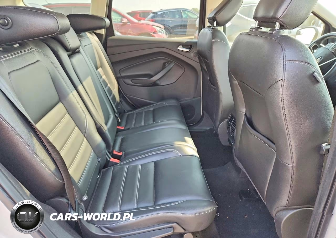 2018 Ford Escape Titanium VIN:1FMCU0J94JUA61467 - 10