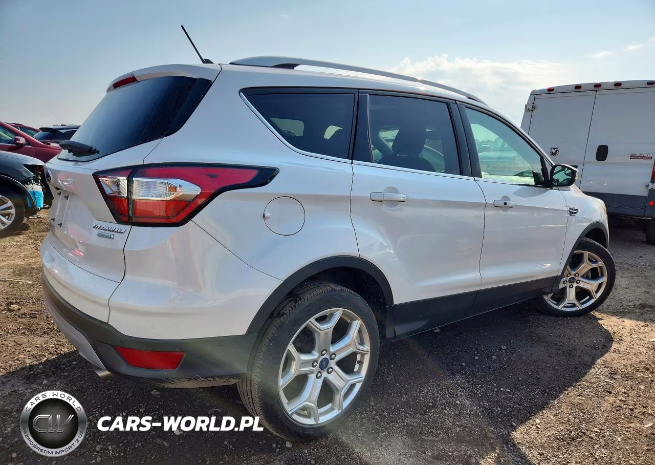 2018 Ford Escape Titanium VIN:1FMCU0J94JUA61467 - 3