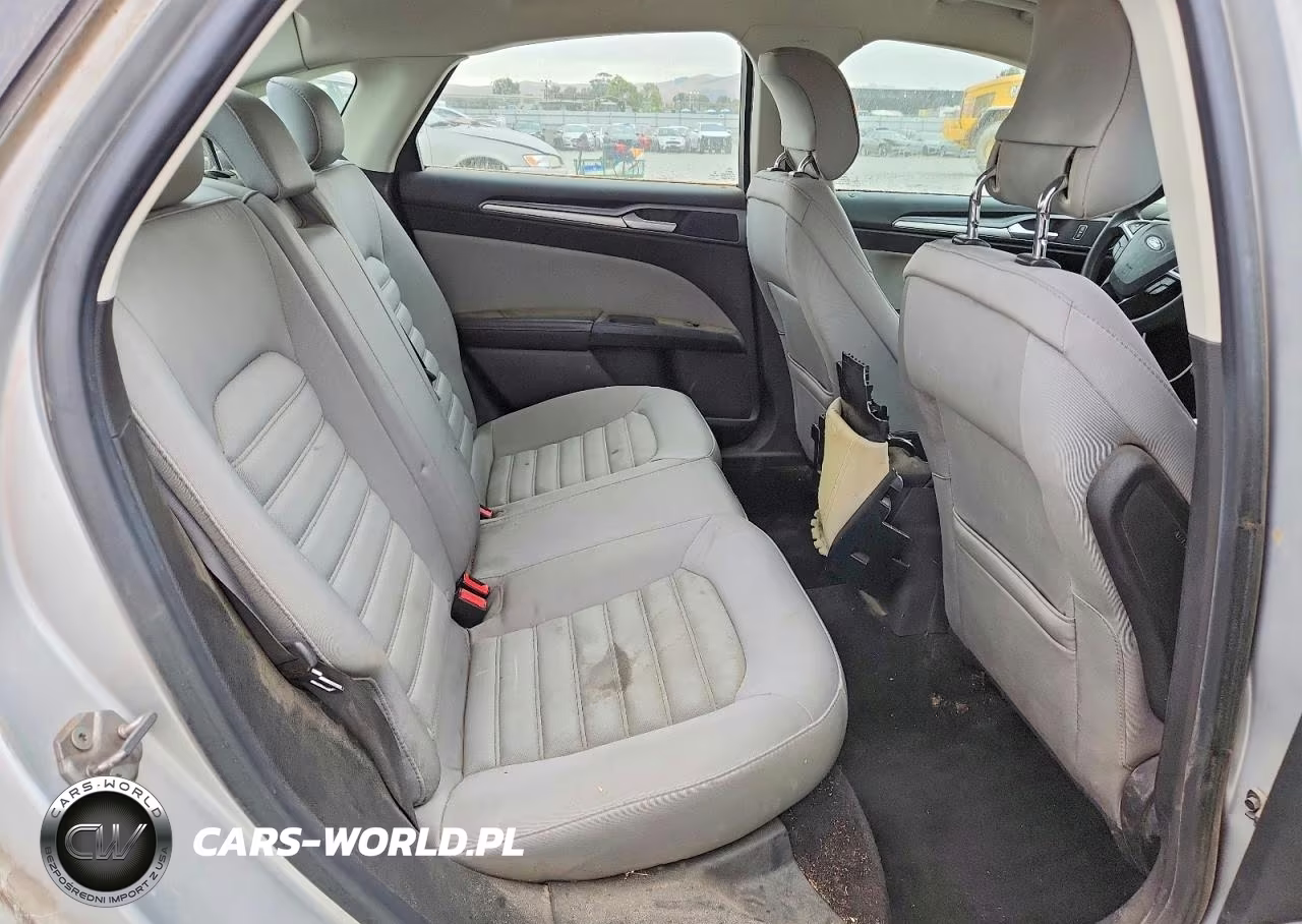 2014 Ford Fusion S VIN:3FA6P0G74ER270001 - 11