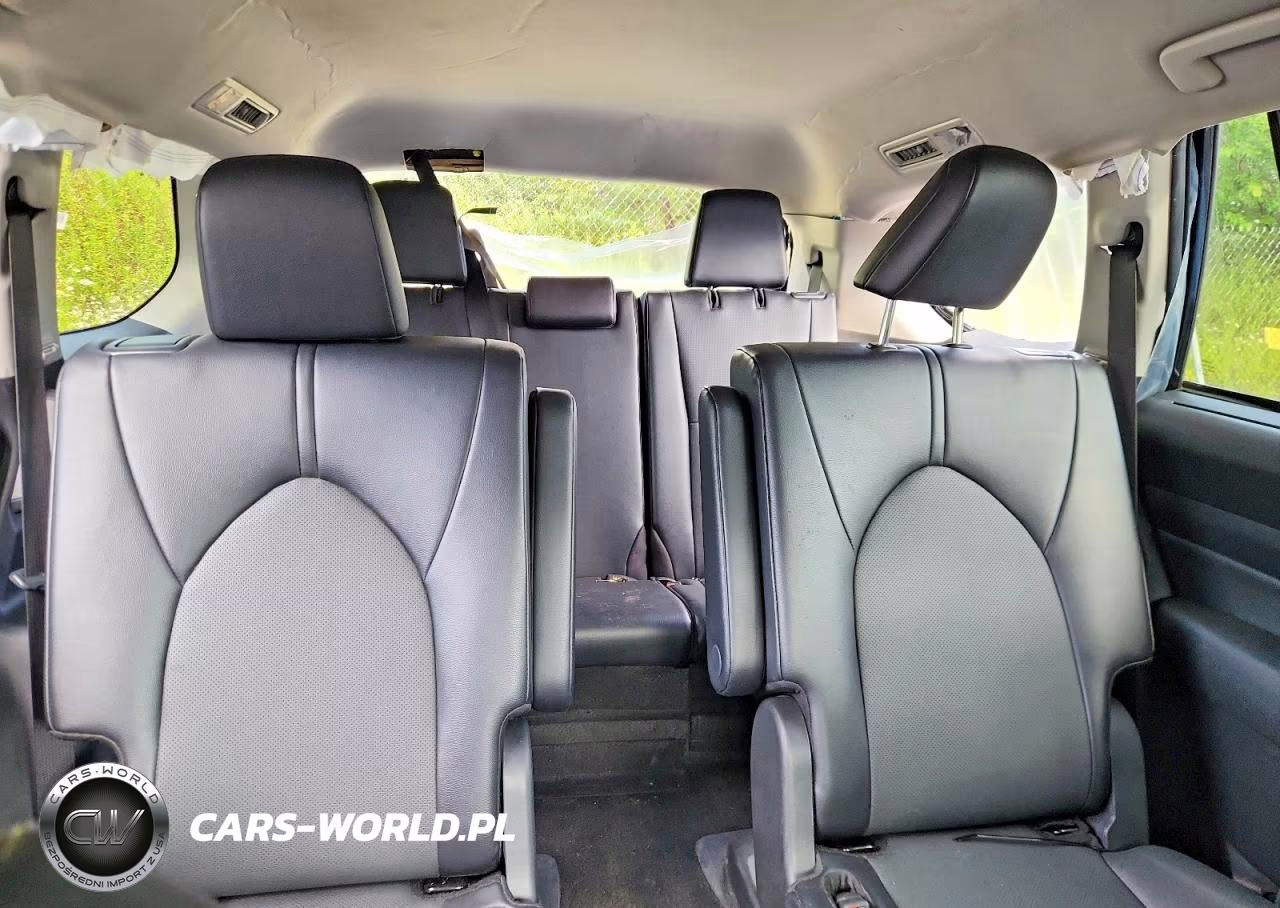2025 Toyota Grand Highlander Xle VIN:5TDAAAB57SS083393 - 10