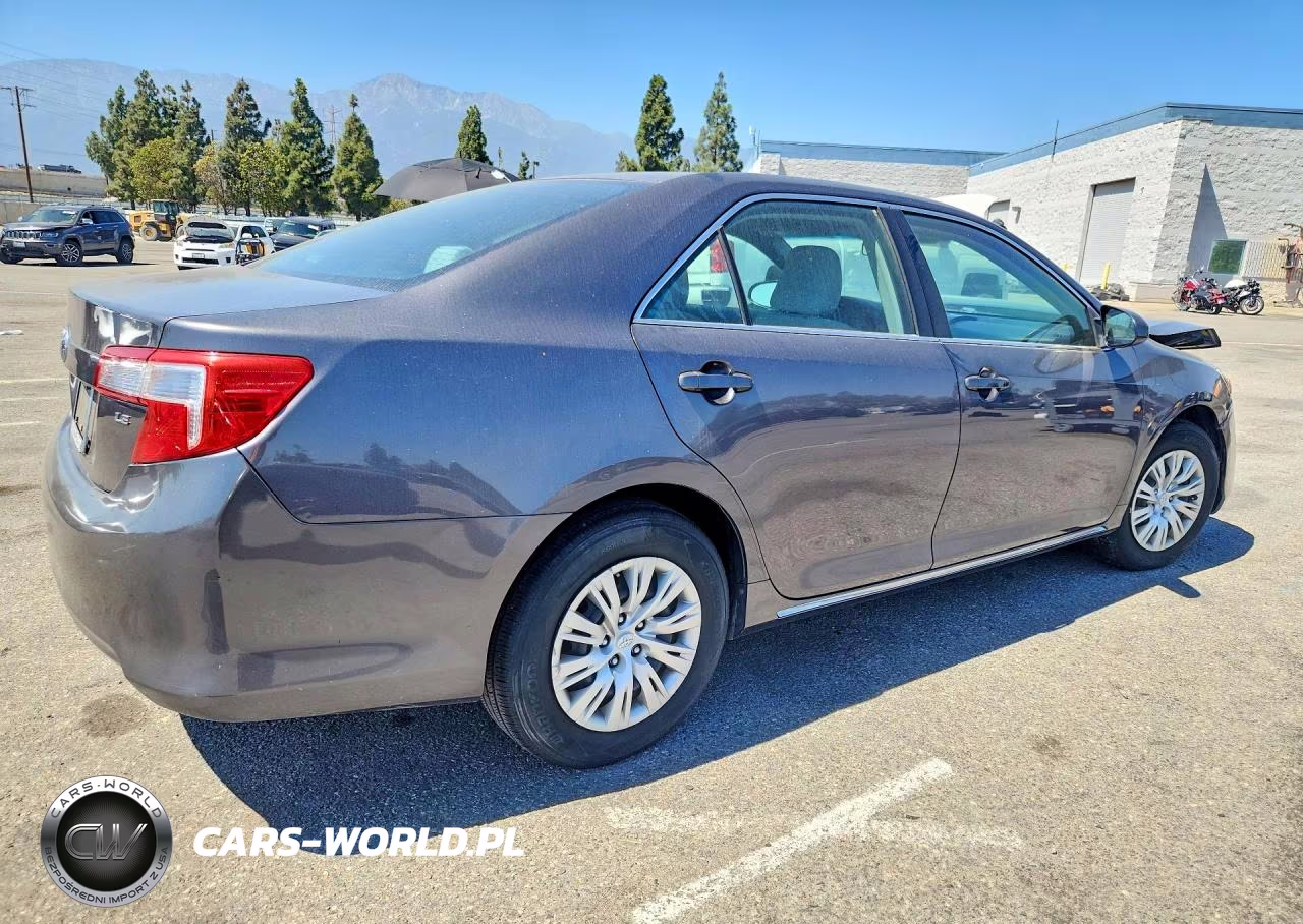 2013 Toyota Camry Le VIN:4T4BF1FKXDR336700 - 3