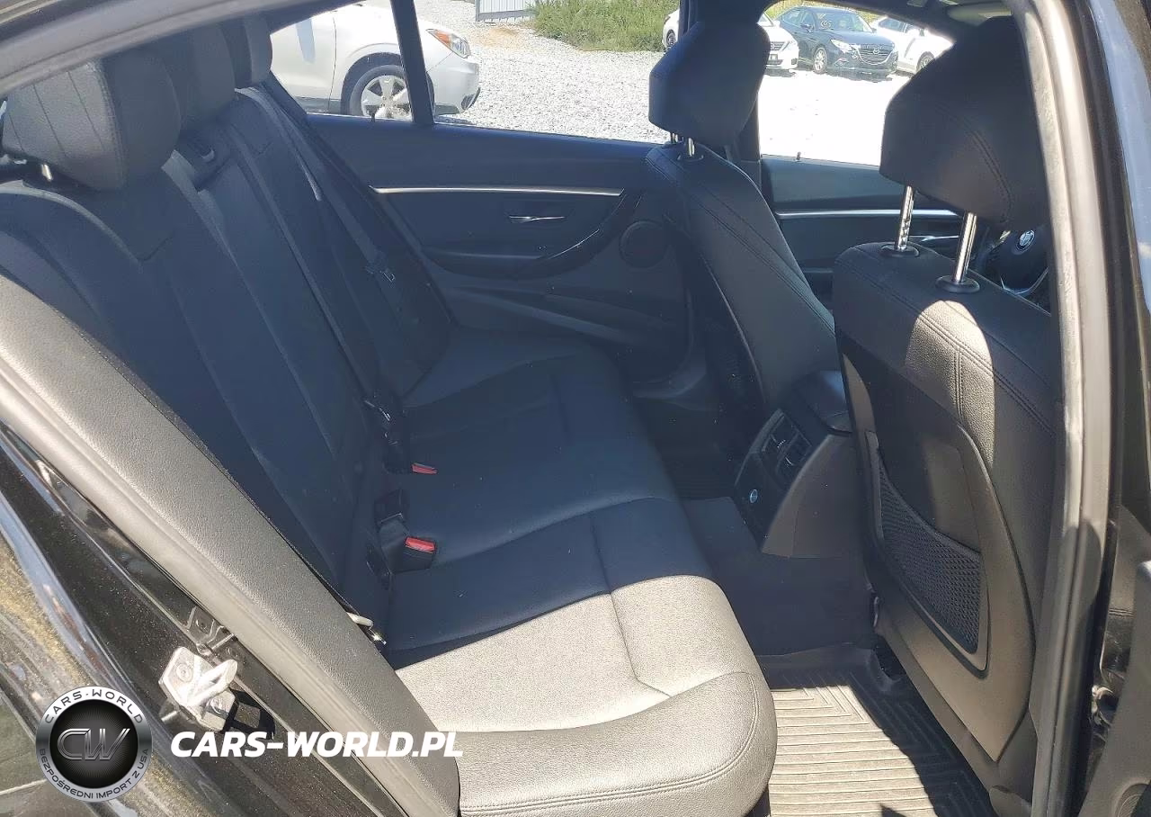 2018 BMW 330 Xi VIN:WBA8D9G57JNU68838 - 10