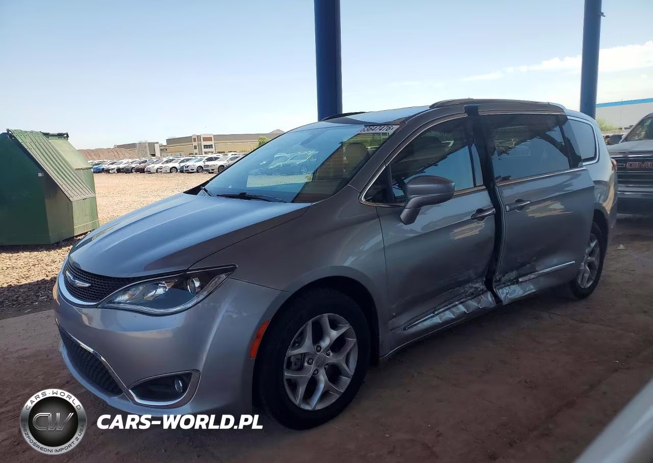 2017 Chrysler Pacifica Touring L Plus – zdjęcie 1 z 13