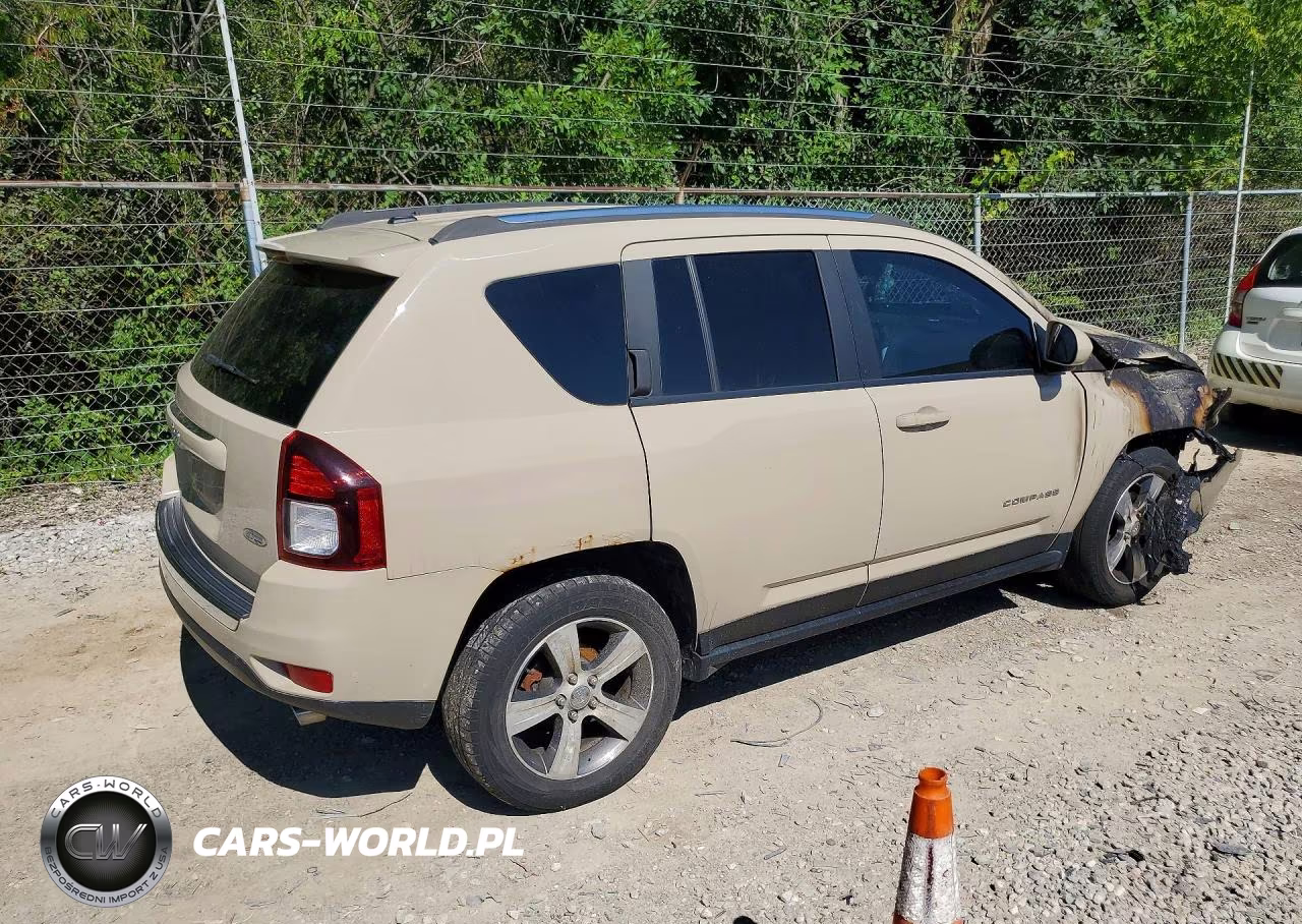 2017 Jeep Compass Latitude VIN:1C4NJDEB5HD175725 - 3
