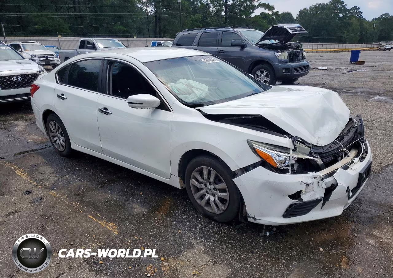 2017 Nissan Altima 2.5 S VIN:1N4AL3APXHN360275 - 4