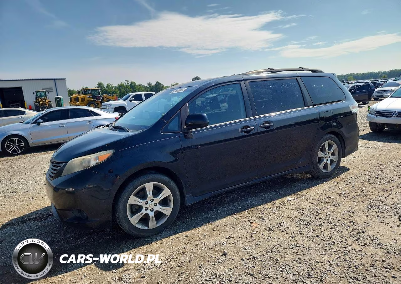2012 Toyota Sienna Sport – zdjęcie 1 z 14