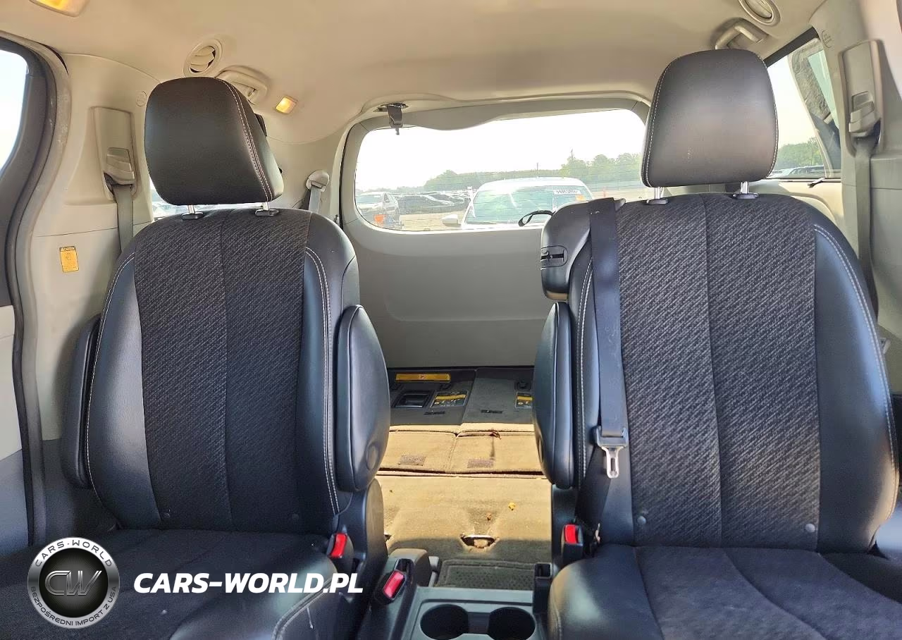 2012 Toyota Sienna Sport VIN:5TDXK3DC0CS239841 - 11