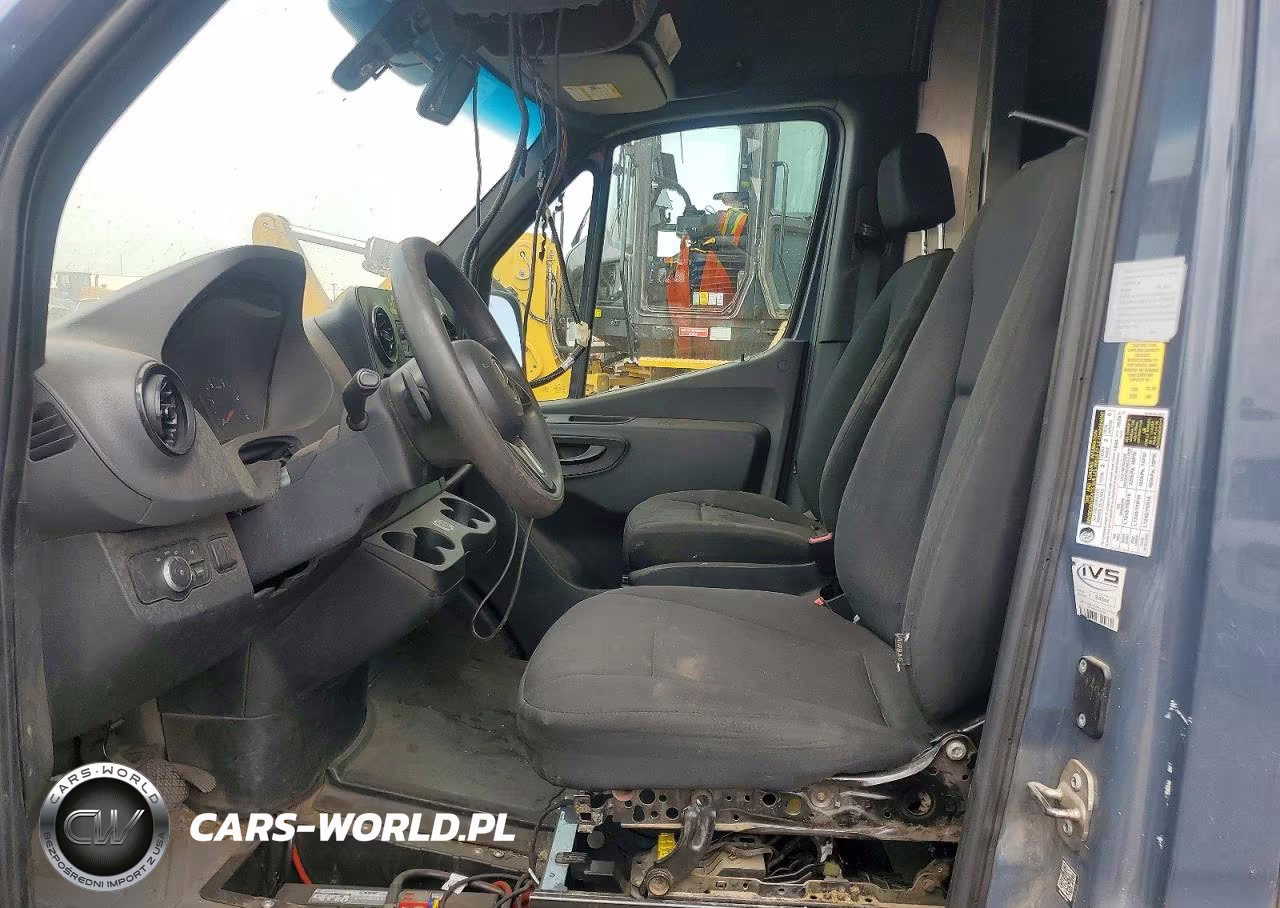 2019 Mercedes-Benz Sprinter 2500-3500 VIN:WD4PF1CD4KP117646 - 7