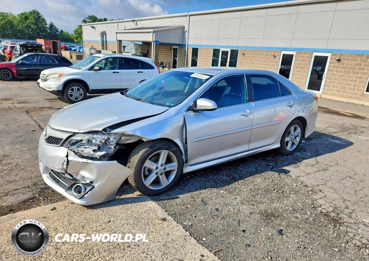 2014 Toyota Camry Se – zdjęcie 1 z 12