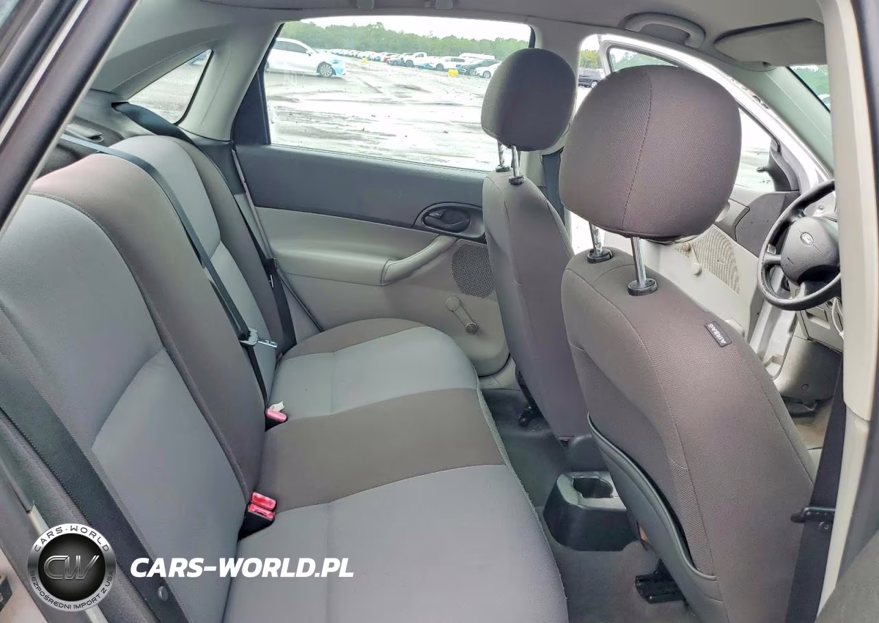 2006 Ford Focus Zx4 VIN:1FAHP34N16W128359 - 10