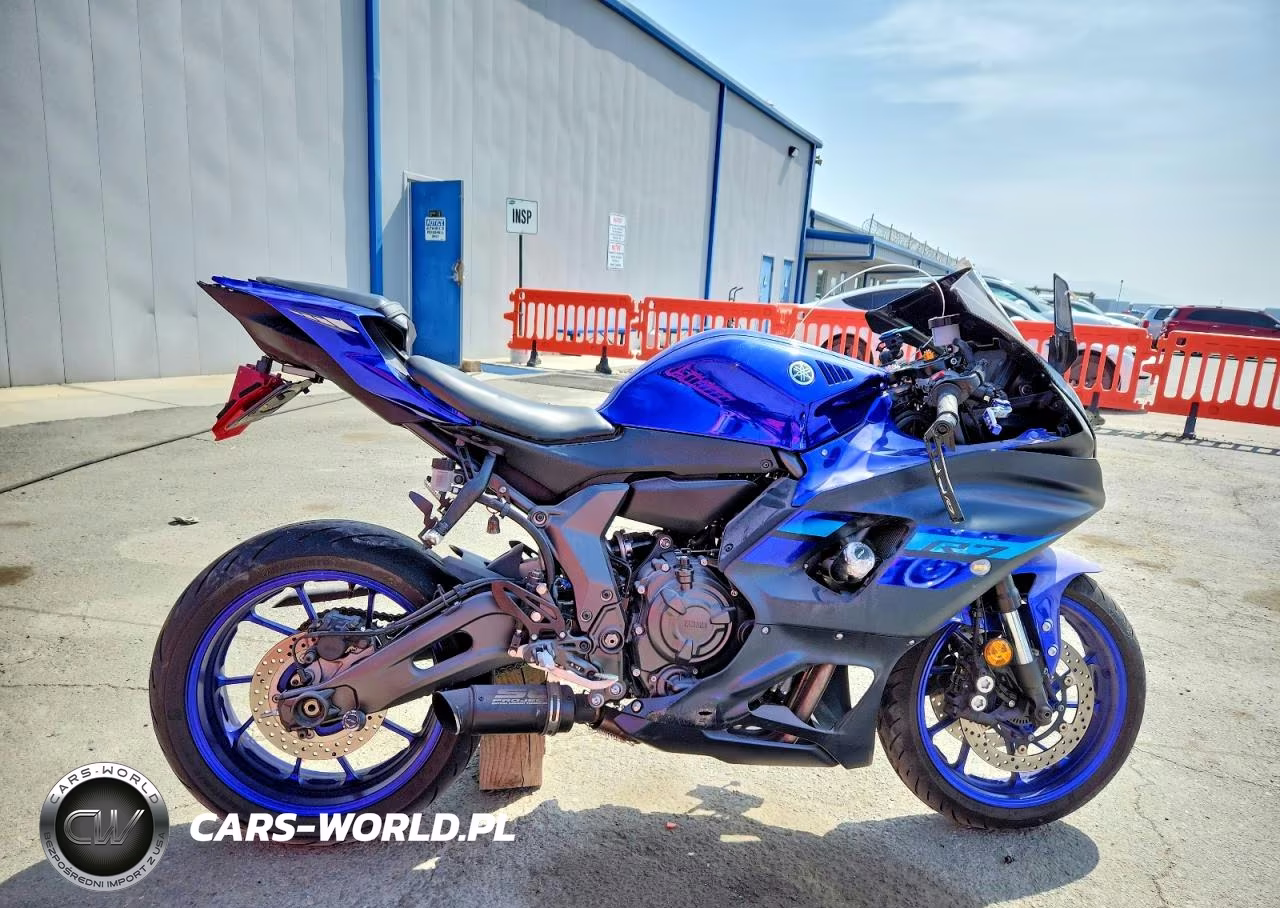 2024 Yamaha Yzfr7 – zdjęcie 1 z 9