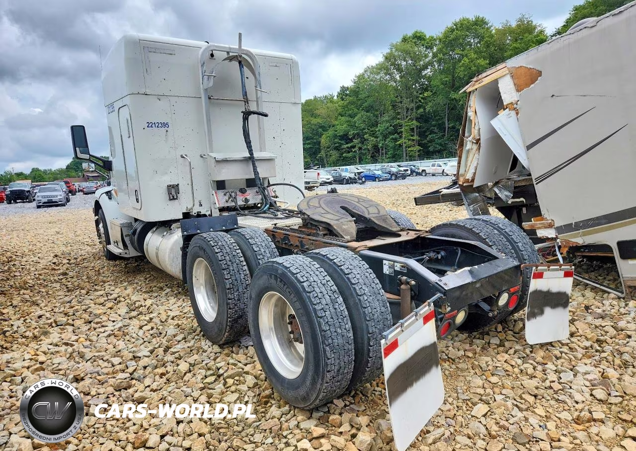 2017 Peterbilt 579 Semi Truck VIN:1XPBDP9X2HD359729 - 2