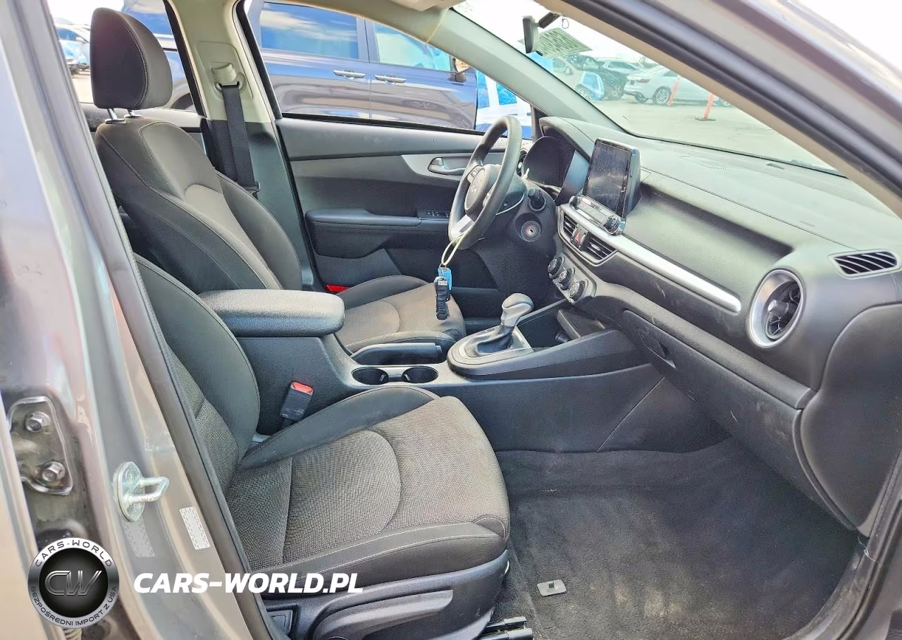 2023 Kia Forte Lxs VIN:3KPF24AD9PE653666 - 7