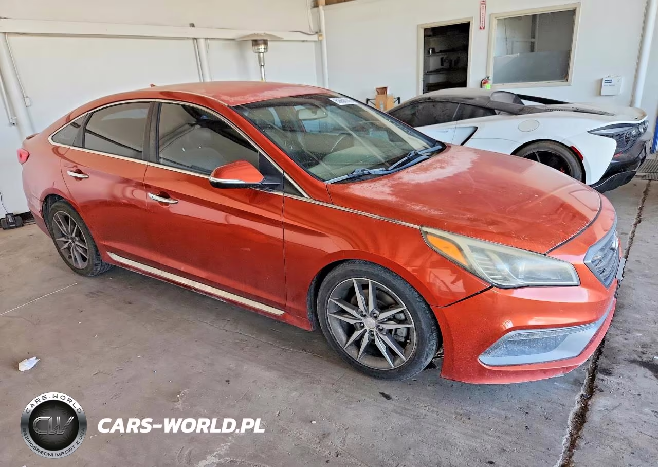 2015 Hyundai Sonata Sport 2.0T VIN:5NPE34AB1FH211224 - 4