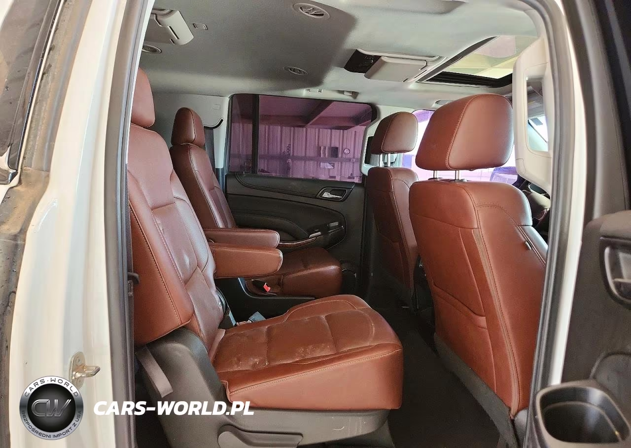 2019 Chevrolet Suburban K1500 Premier VIN:1GNSKJKJ5KR338790 - 11