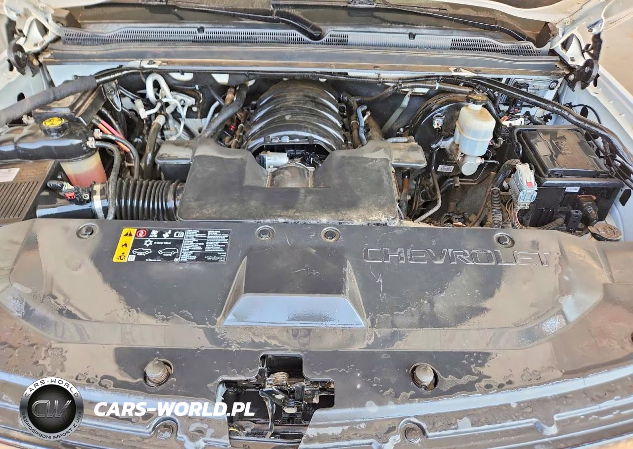 2019 Chevrolet Suburban K1500 Premier VIN:1GNSKJKJ5KR338790 - 12