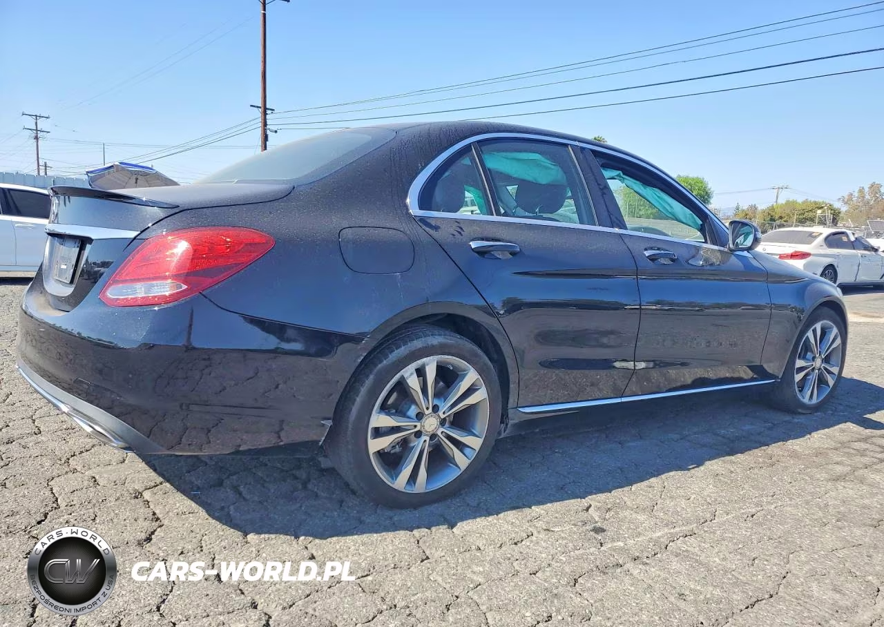 2016 Mercedes-Benz C 300 VIN:55SWF4JB7GU120436 - 3