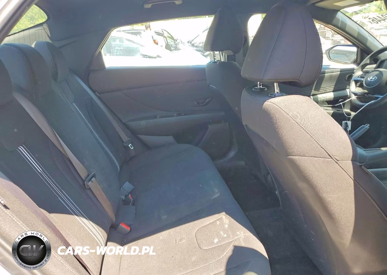 2026 Hyundai Elantra Sel Sport VIN:KMHLM4DG0TU154703 - 10