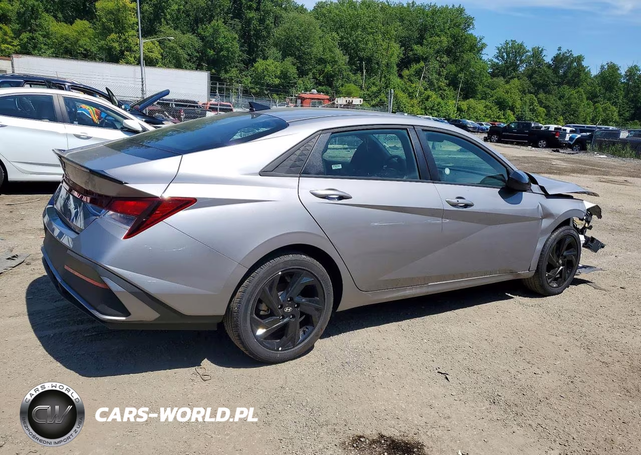 2026 Hyundai Elantra Sel Sport VIN:KMHLM4DG0TU154703 - 3