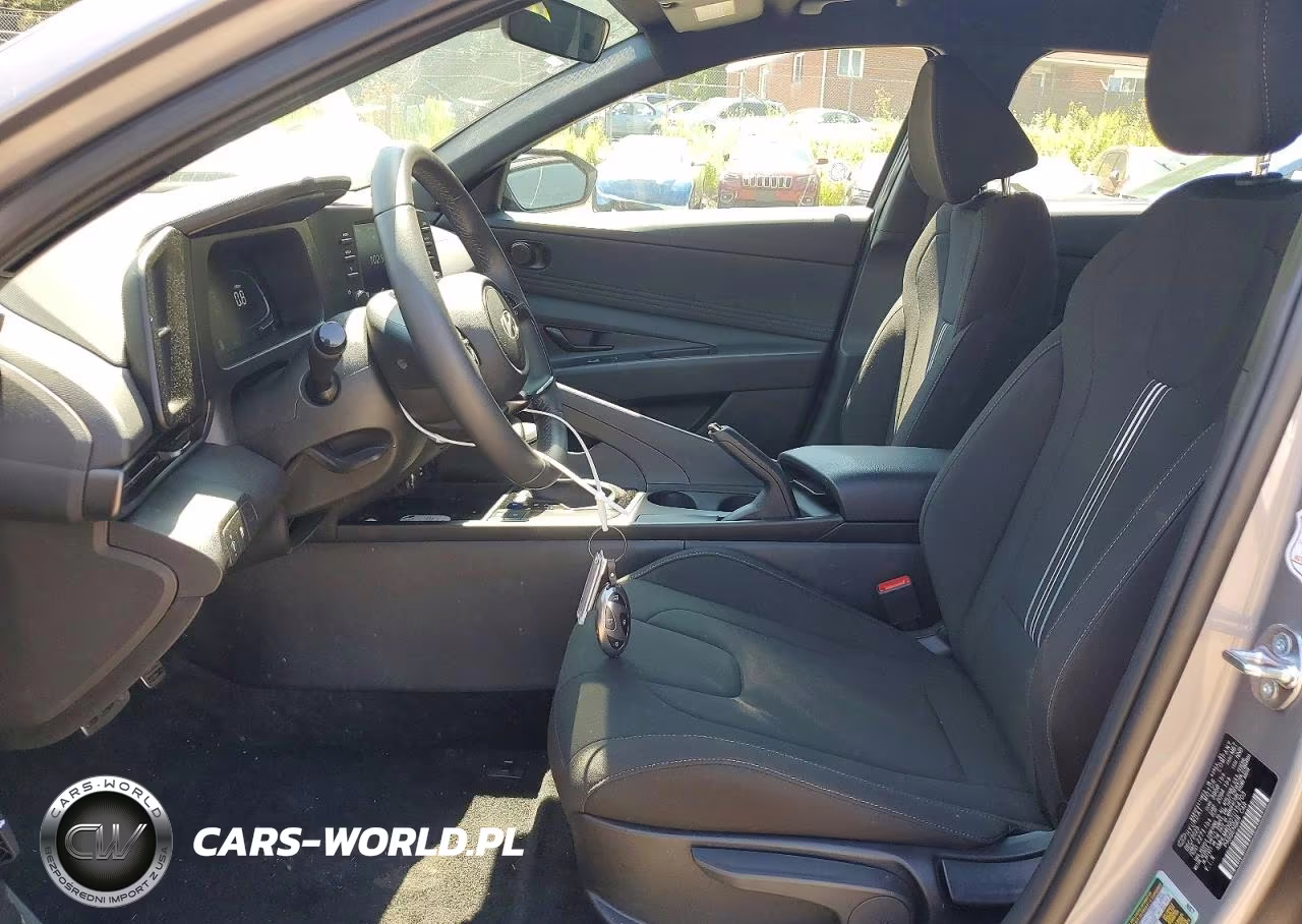 2026 Hyundai Elantra Sel Sport VIN:KMHLM4DG0TU154703 - 7