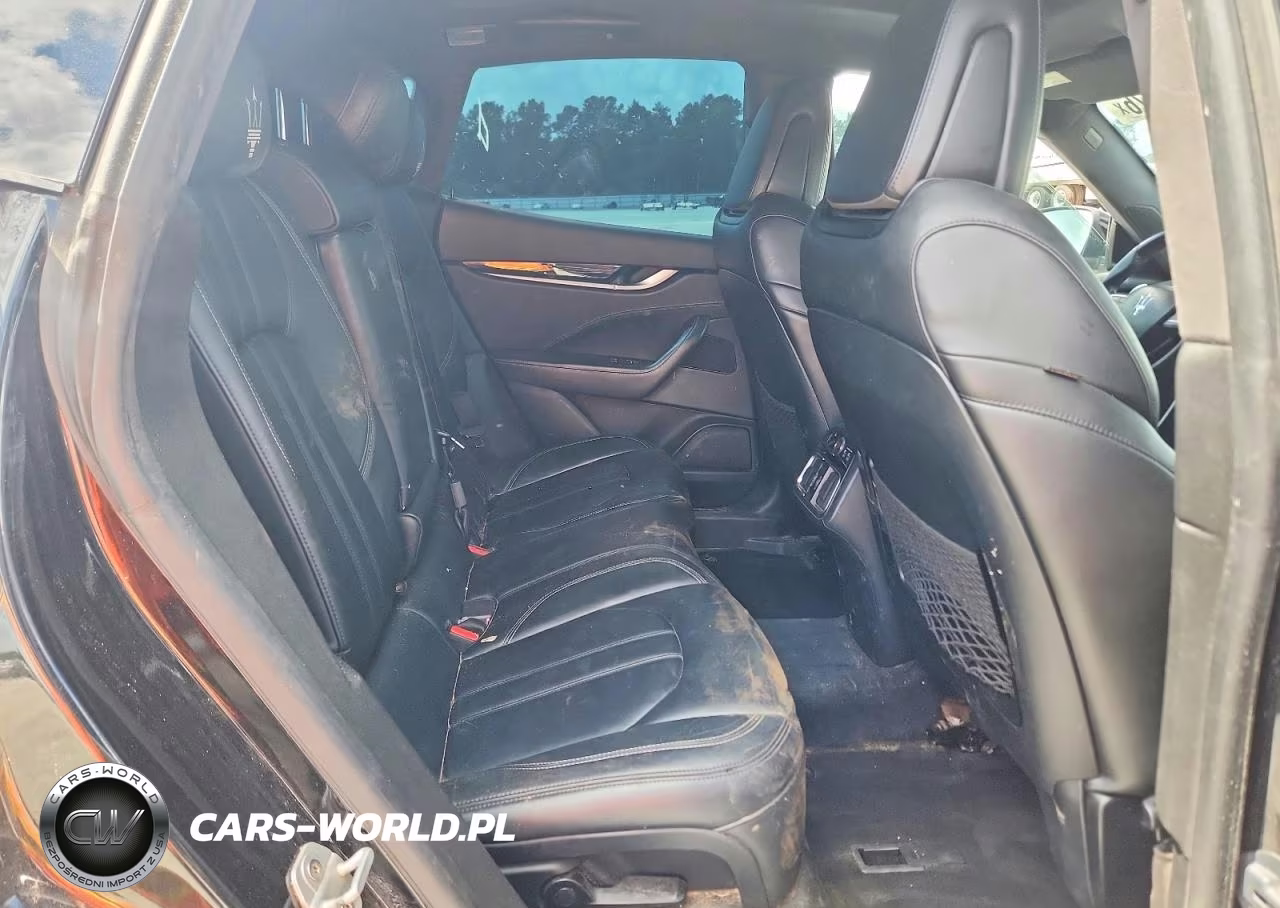 2017 Maserati Levante Sport VIN:ZN661XUS8HX262717 - 11