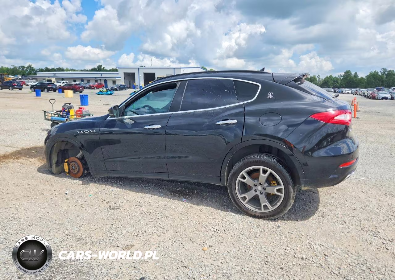 2017 Maserati Levante Sport VIN:ZN661XUS8HX262717 - 2
