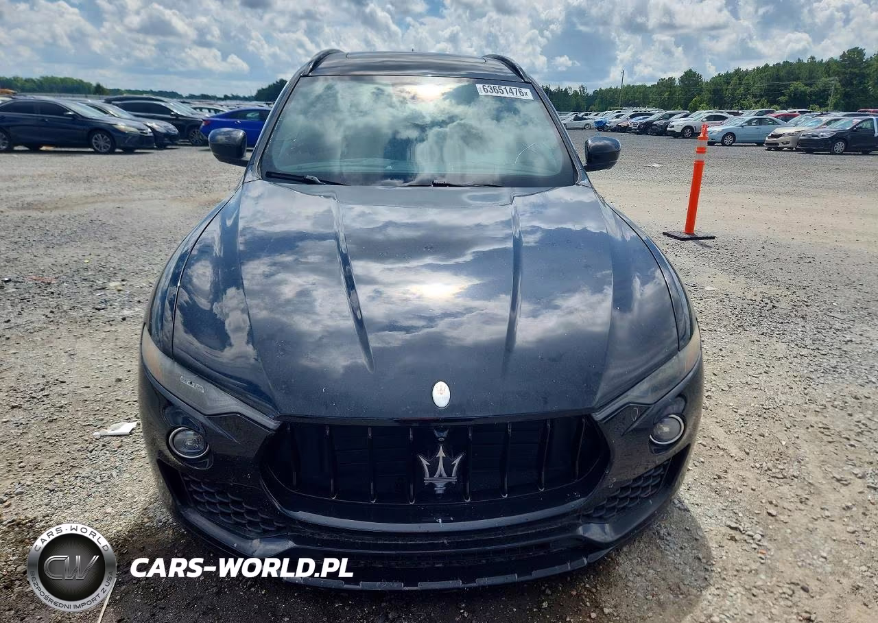 2017 Maserati Levante Sport VIN:ZN661XUS8HX262717 - 5