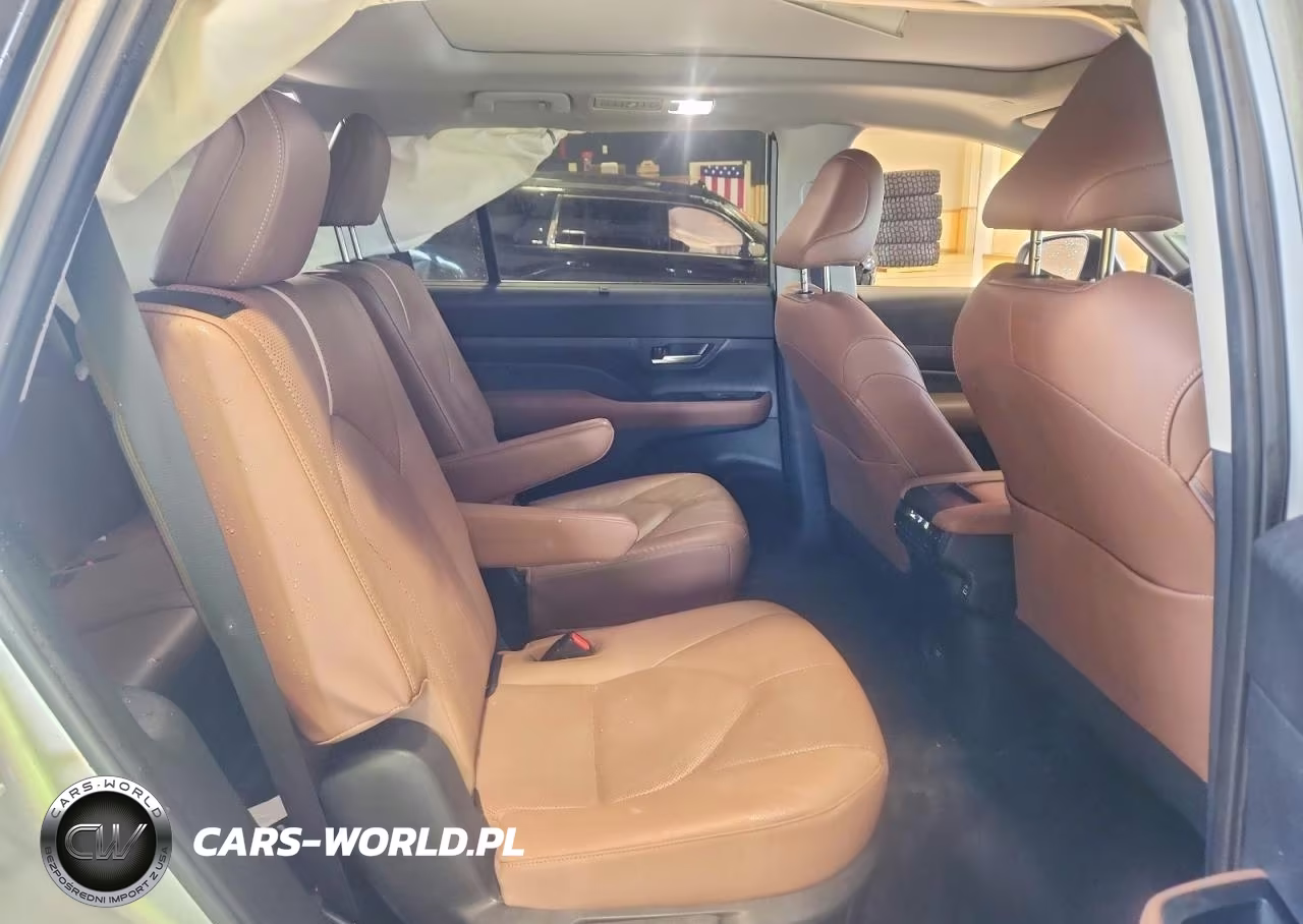 2024 Toyota Grand Highlander Platinum VIN:5TDAAAB53RS043774 - 11