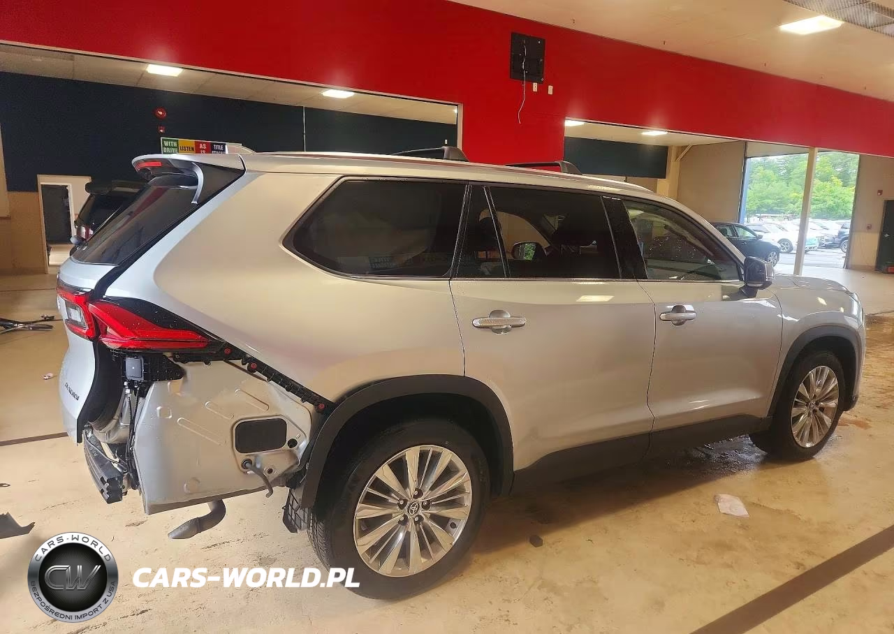 2024 Toyota Grand Highlander Platinum VIN:5TDAAAB53RS043774 - 3