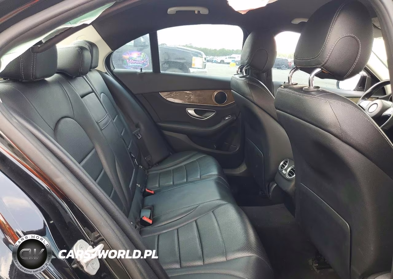 2015 Mercedes-Benz C 300 VIN:55SWF4JB8FU076333 - 10