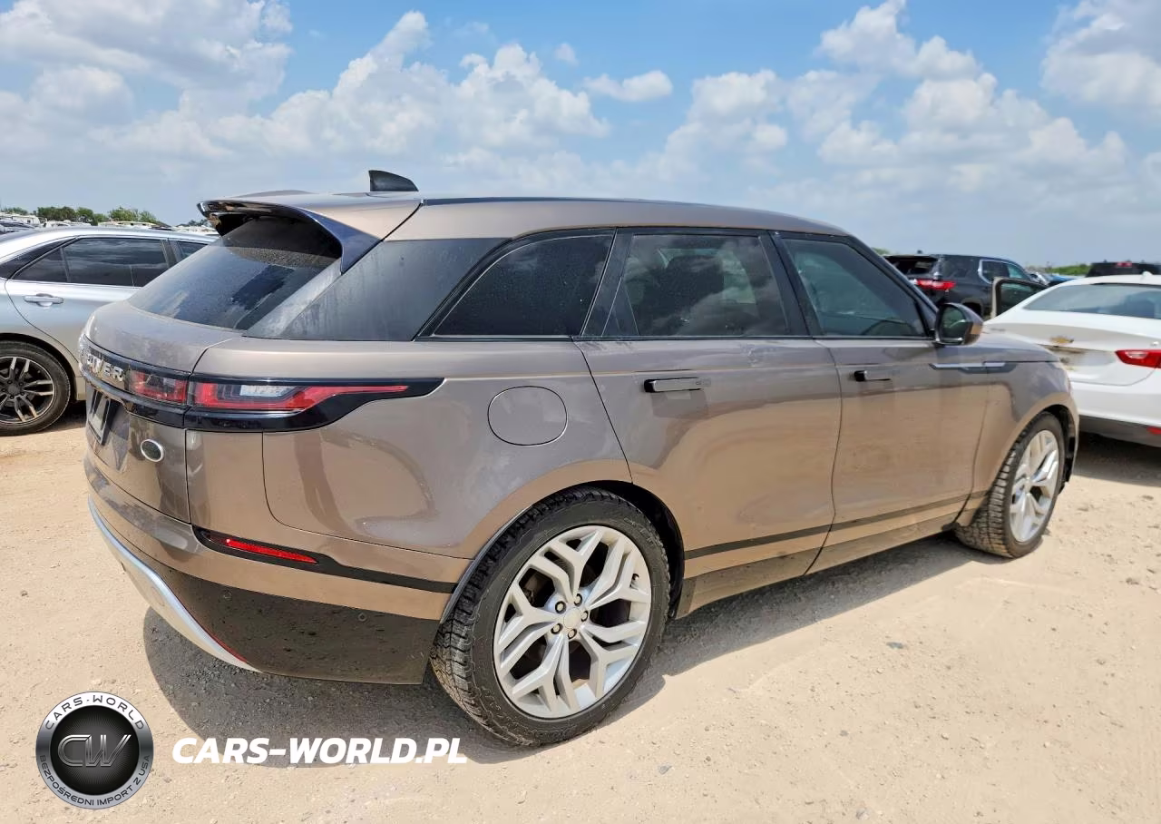 2018 Land Rover Range Rover Velar Se VIN:SALYC2RV8JA702723 - 3