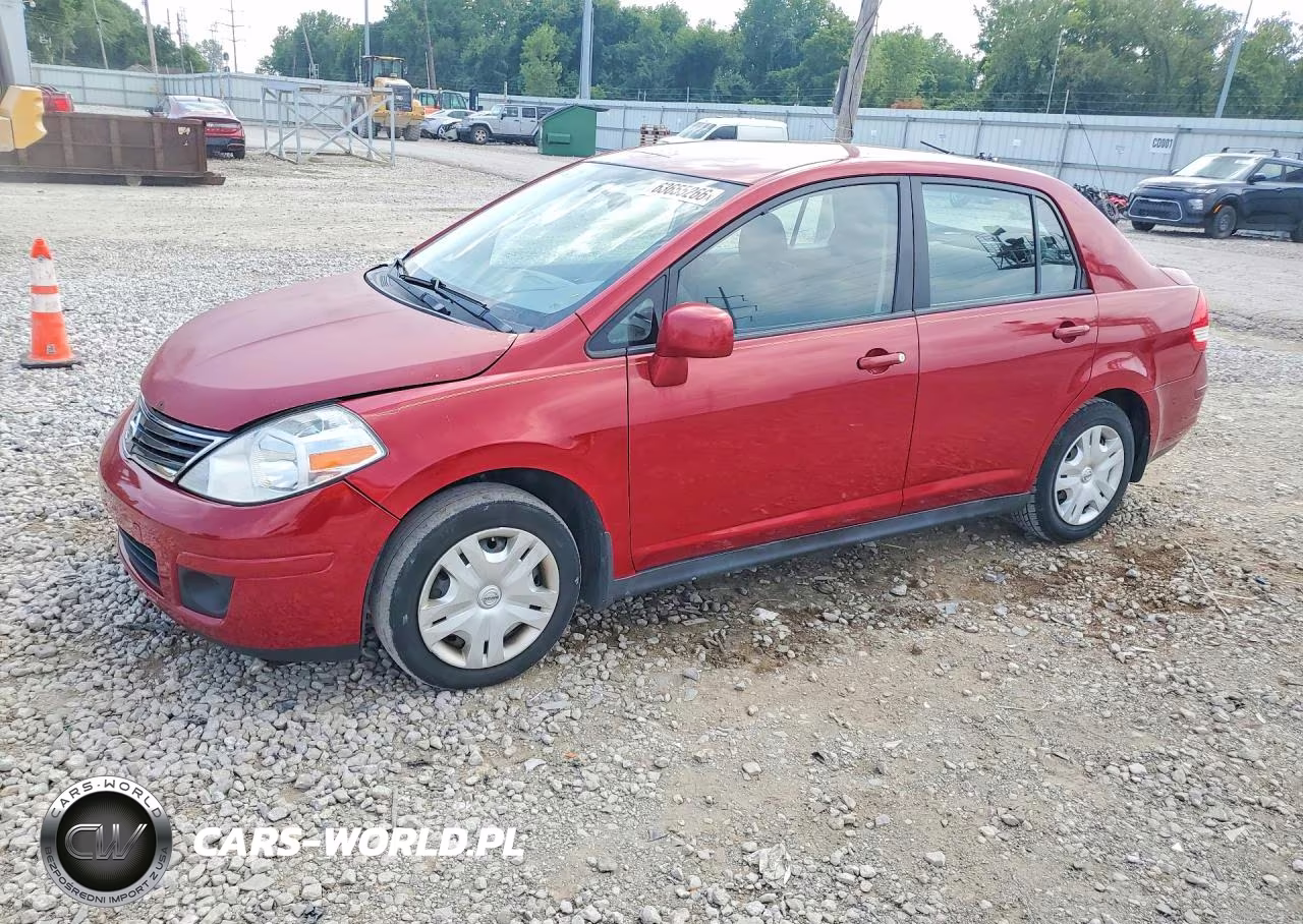 2011 Nissan Versa 1.8 S