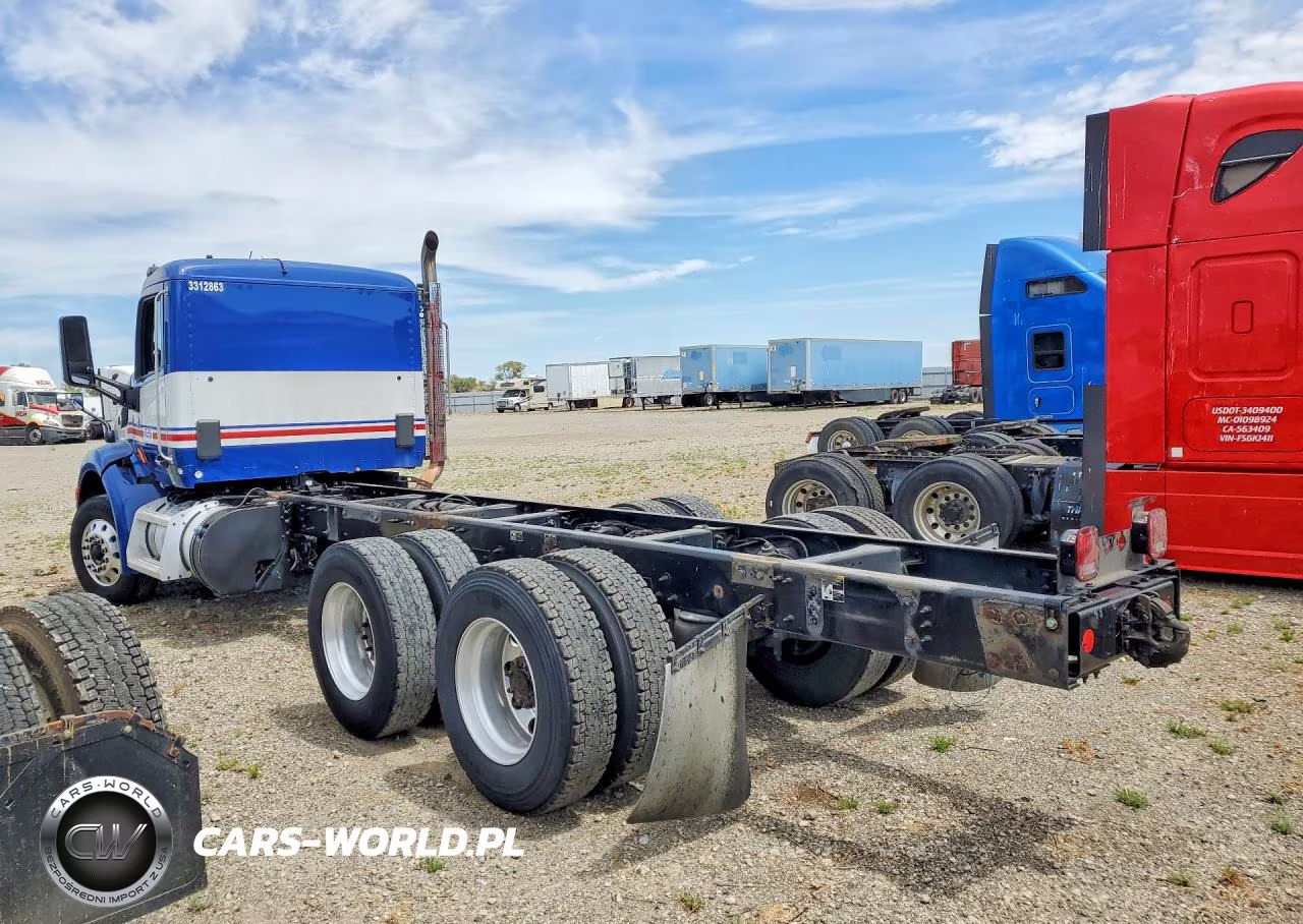 2018 Peterbilt 579 - Semi Truck VIN:1NPBLP9X7JD368932 - 2