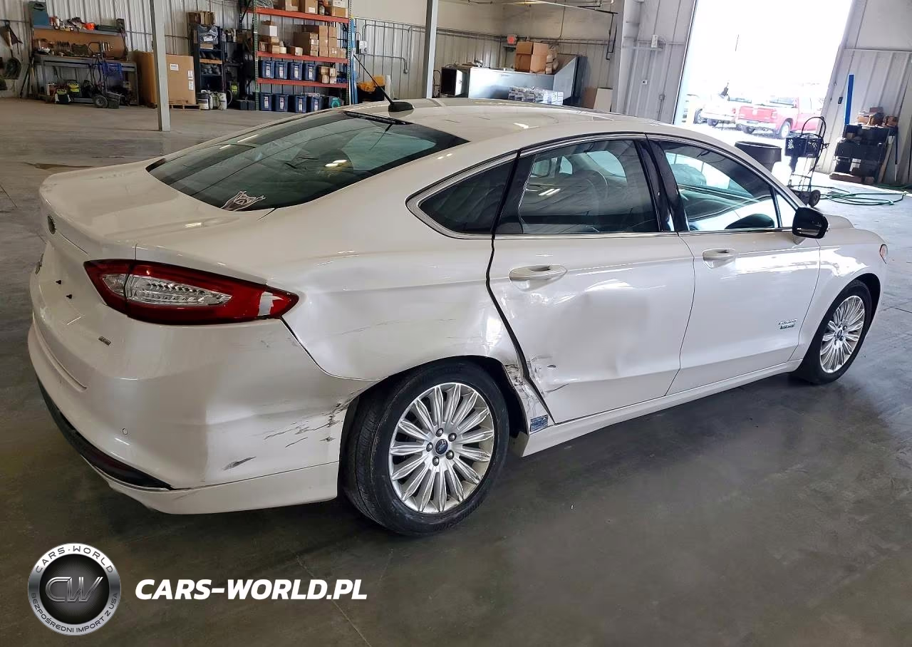 2016 Ford Fusion Se Phev VIN:3FA6P0PU1GR280932 - 3