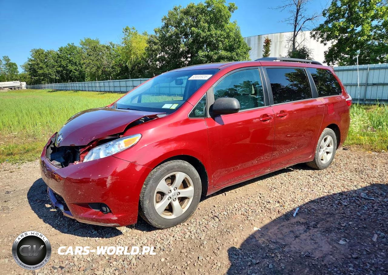 2016 Toyota Sienna Le