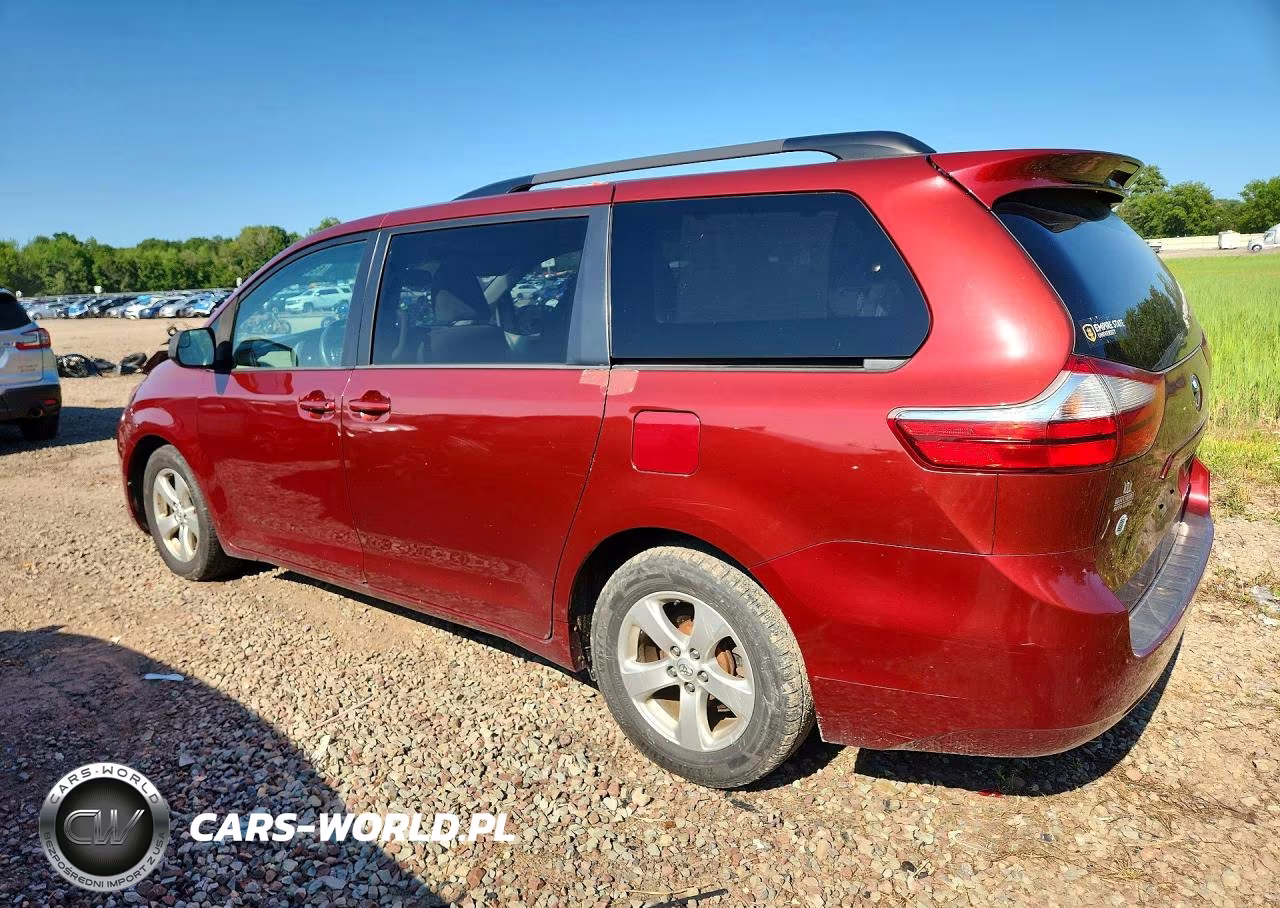 2016 Toyota Sienna Le VIN:5TDKK3DC5GS699979 - 2