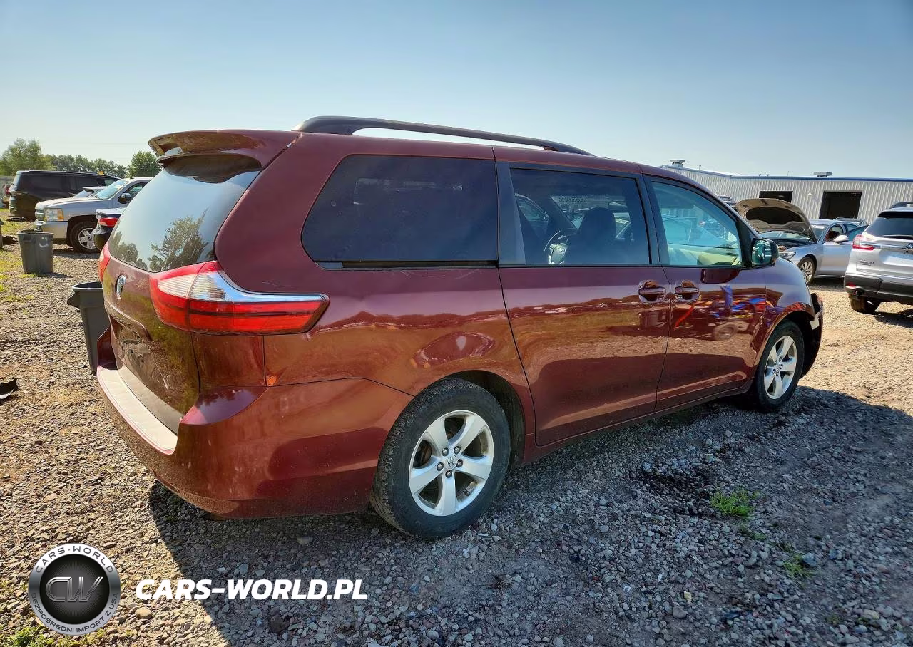 2016 Toyota Sienna Le VIN:5TDKK3DC5GS699979 - 3