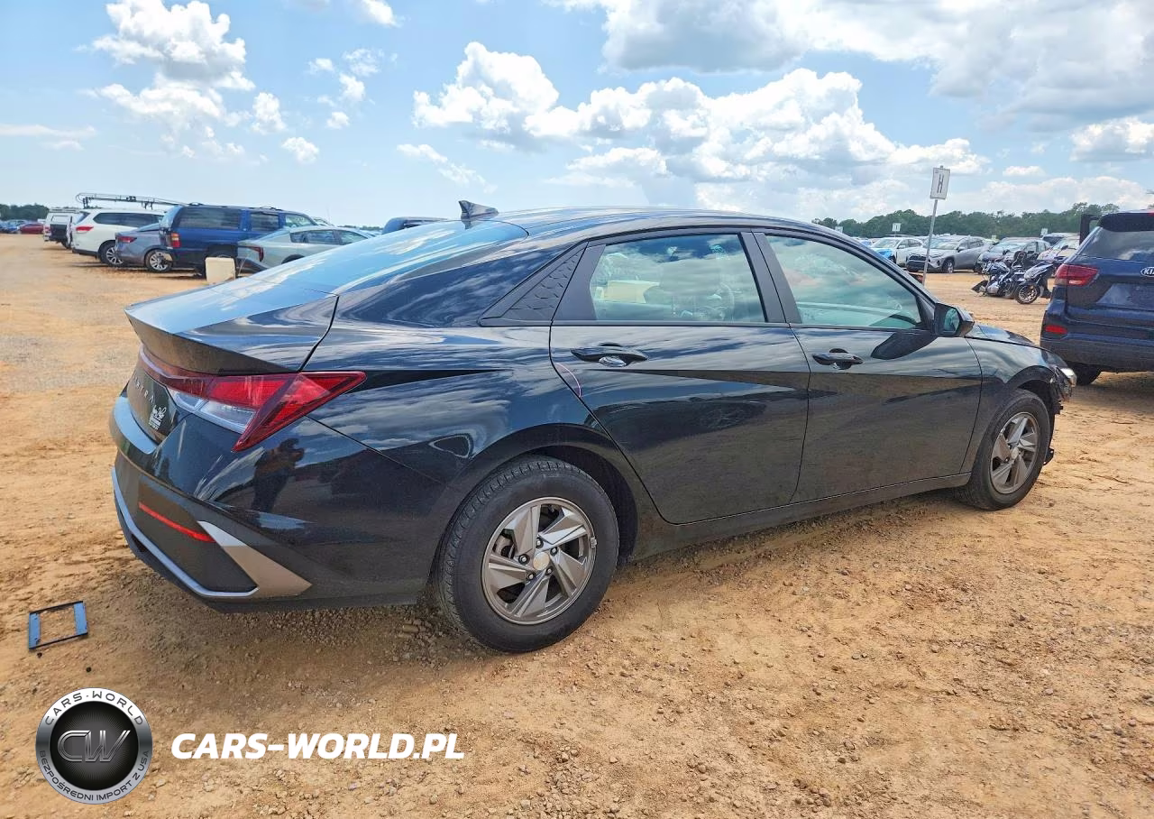 2025 Hyundai Elantra Se VIN:KMHLL4DG2SU999635 - 3