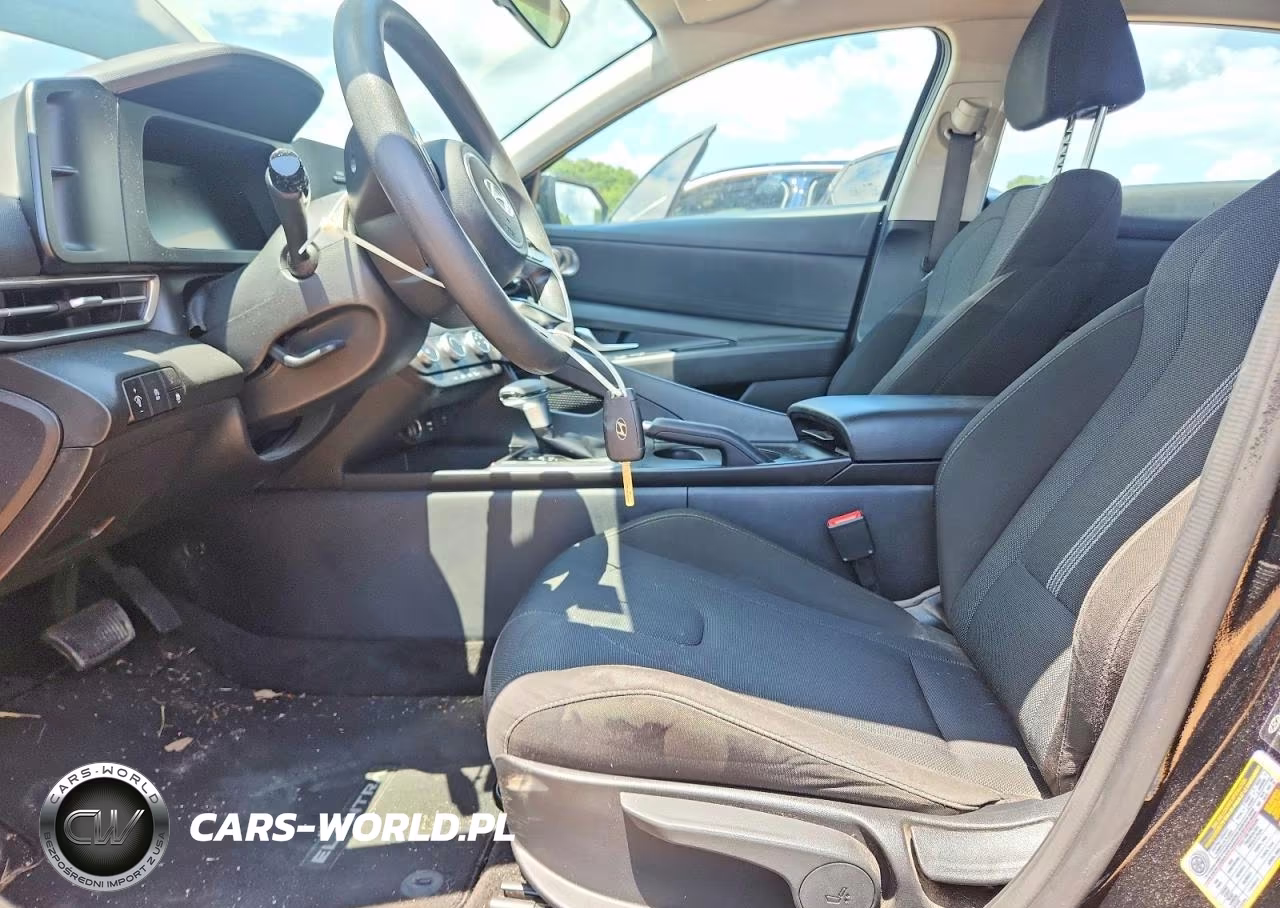 2025 Hyundai Elantra Se VIN:KMHLL4DG2SU999635 - 7