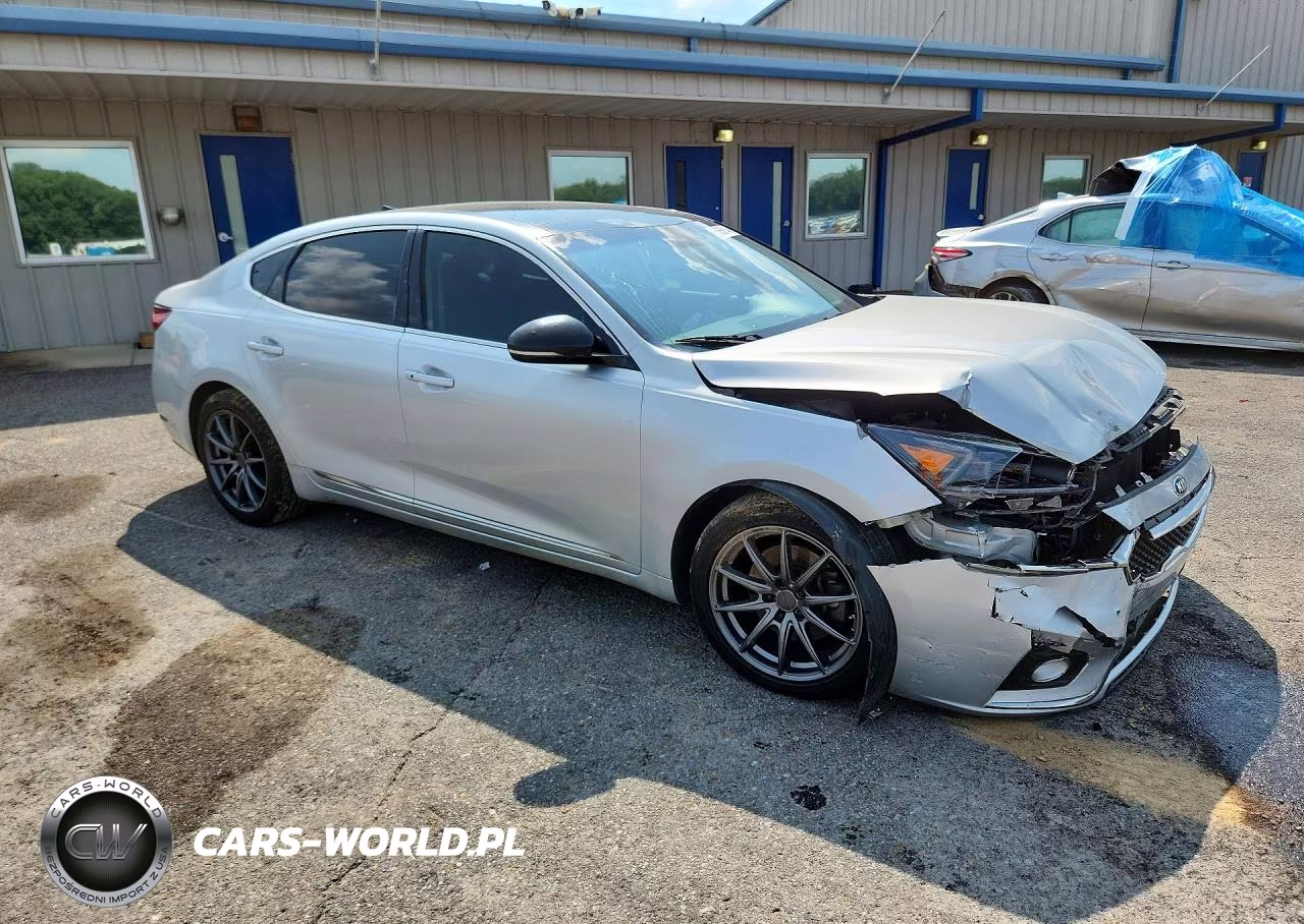 2017 Kia Cadenza Premium VIN:KNALC4J18H5041572 - 4