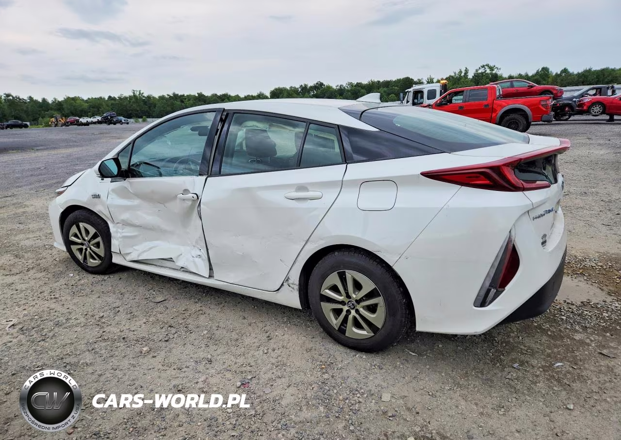 2018 Toyota Prius Prime Plus VIN:JTDKARFPXJ3079353 - 2