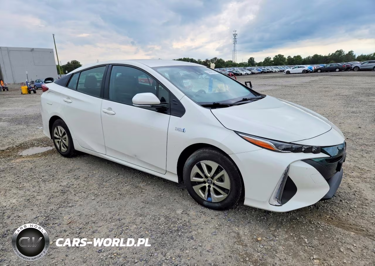 2018 Toyota Prius Prime Plus VIN:JTDKARFPXJ3079353 - 4