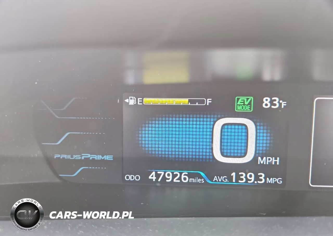 2018 Toyota Prius Prime Plus VIN:JTDKARFPXJ3079353 - 9
