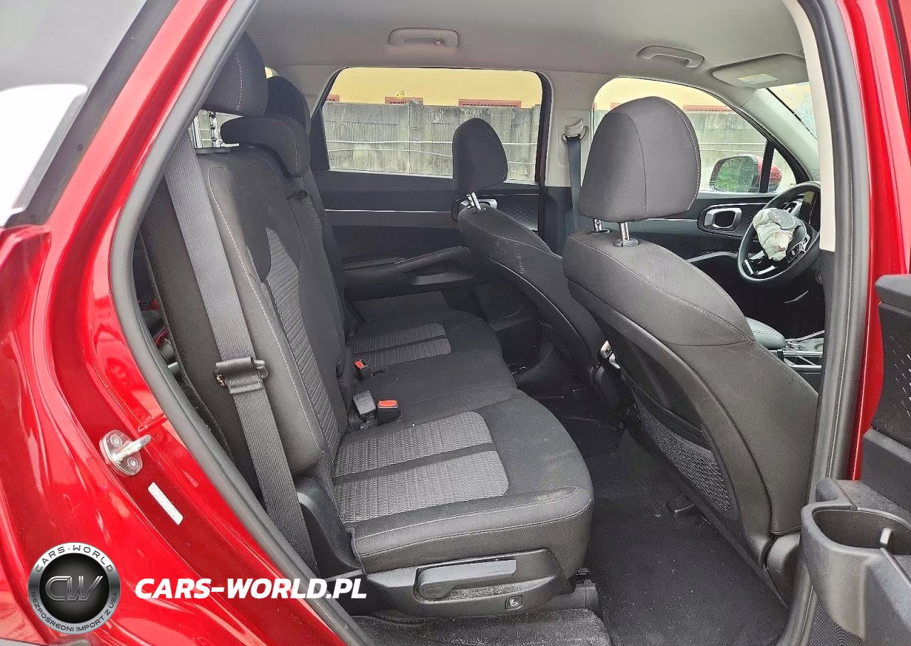 2023 Kia Sorento Lx VIN:5XYRG4LC8PG203805 - 10