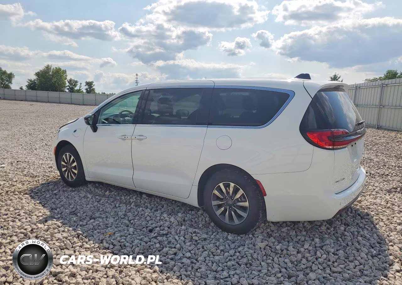 2024 Chrysler Pacifica Hybrid Select VIN:2C4RC1S76RR108902 - 2