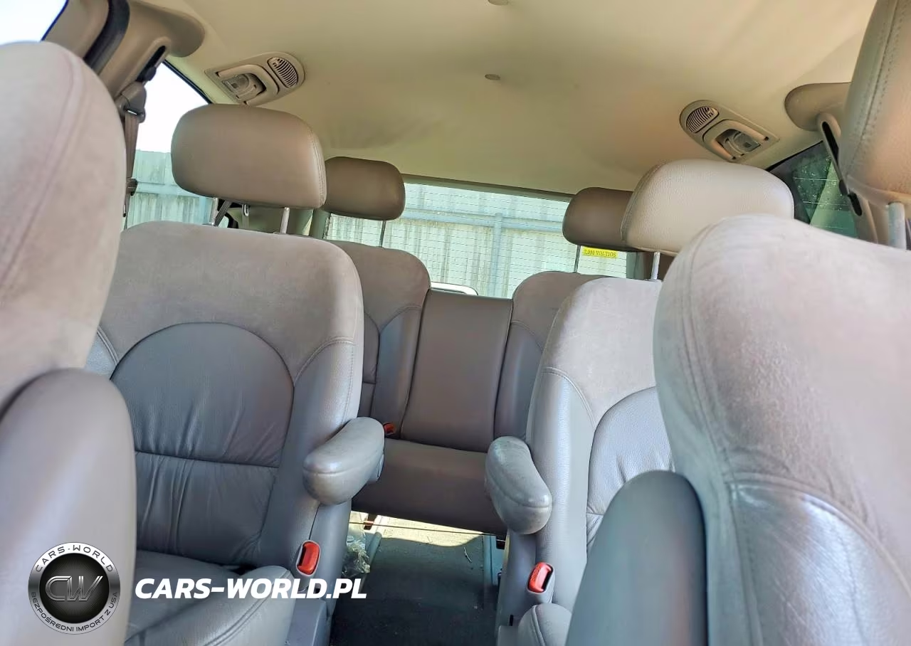 2001 Chrysler Town & Country Limited VIN:2C8GP64L41R359942 - 10